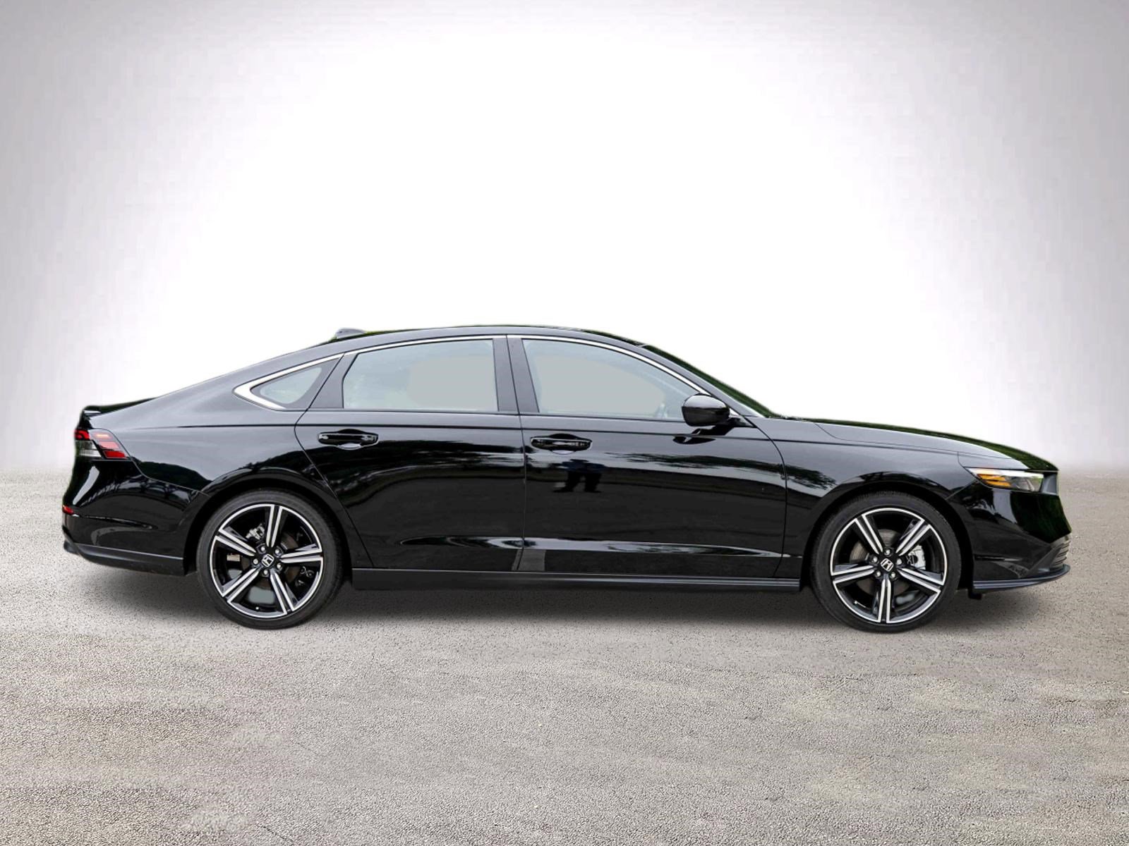 Used 2025 Honda Accord Sport image 10