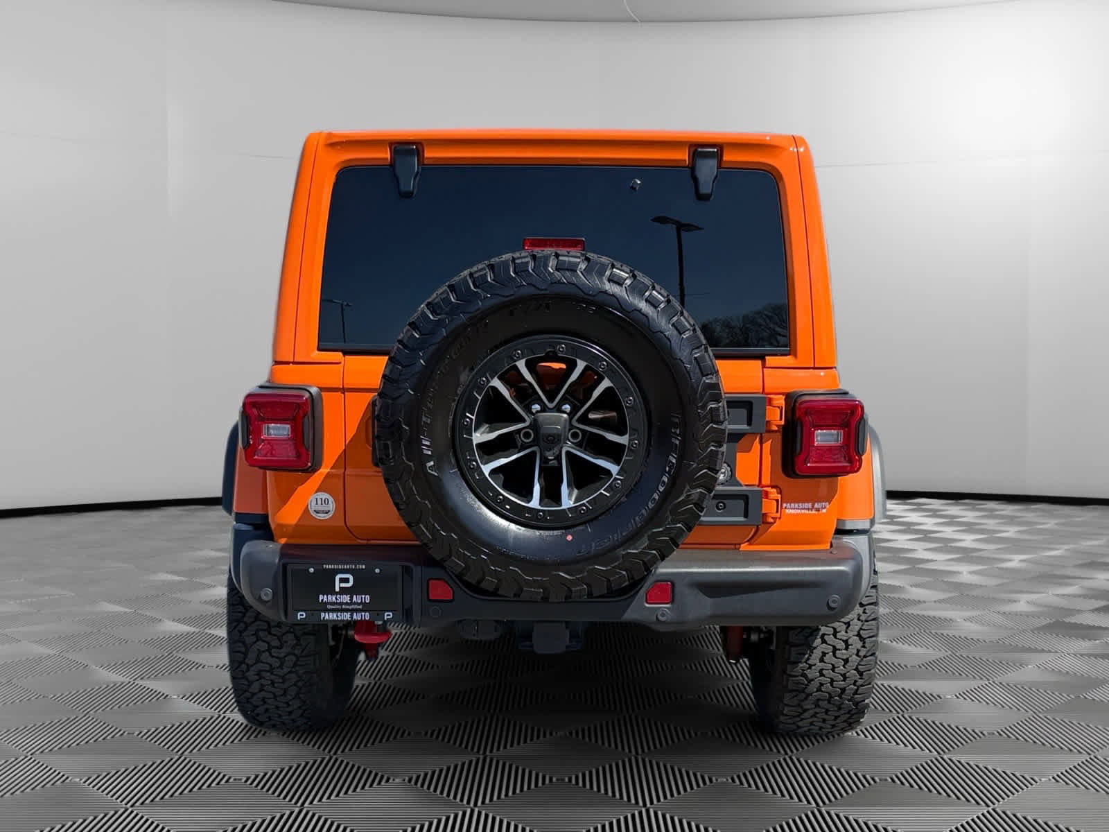Used 2025 Jeep Wrangler Unlimited Rubicon AWD/4WD image 4