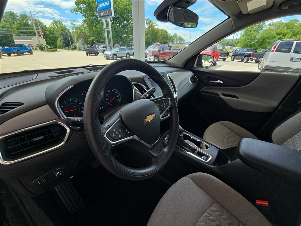 Used 2024 Chevrolet Equinox LS w/ Midnight Edition AWD/4WD image 10