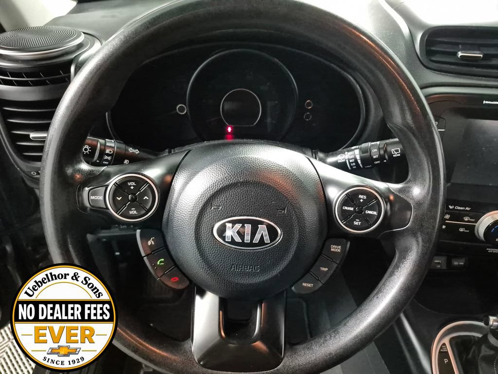 Used 2018 Kia Soul + FWD image 11