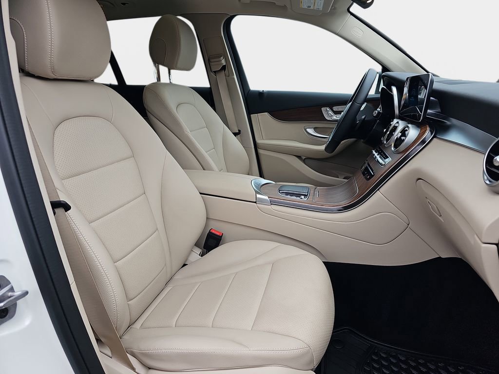 Used 2022 Mercedes-Benz GLC 300 4MATIC image 12
