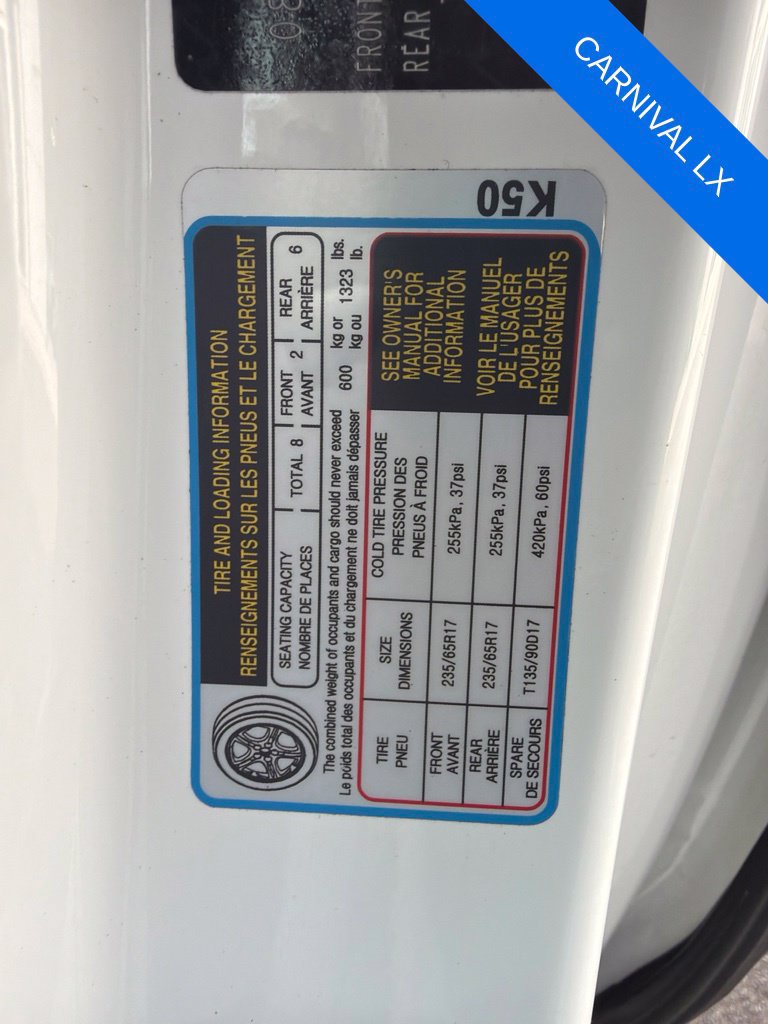 Used 2023 Kia Carnival LX FWD image 14