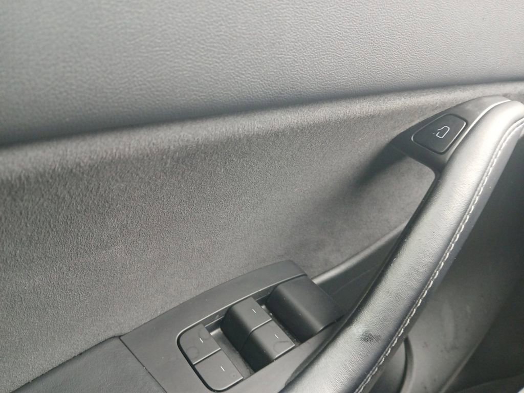 Used 2022 Tesla Model Y Performance AWD/4WD image 8