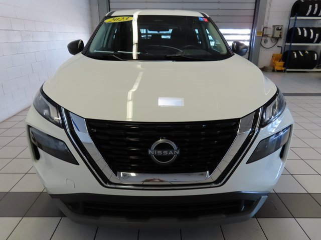 Used 2023 Nissan Rogue S image 16