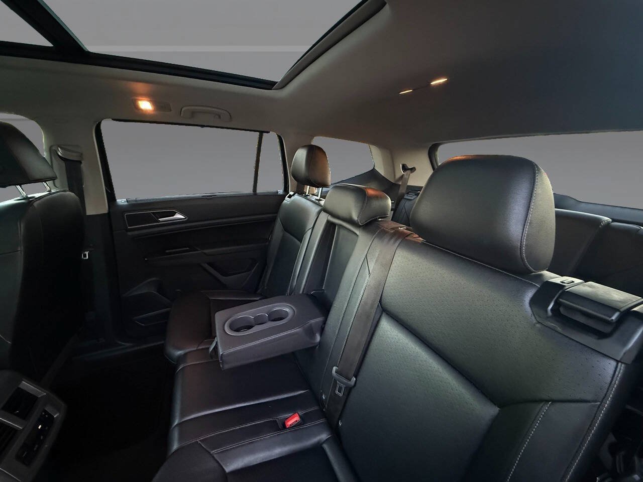 Used 2018 Volkswagen Atlas SEL AWD/4WD image 30