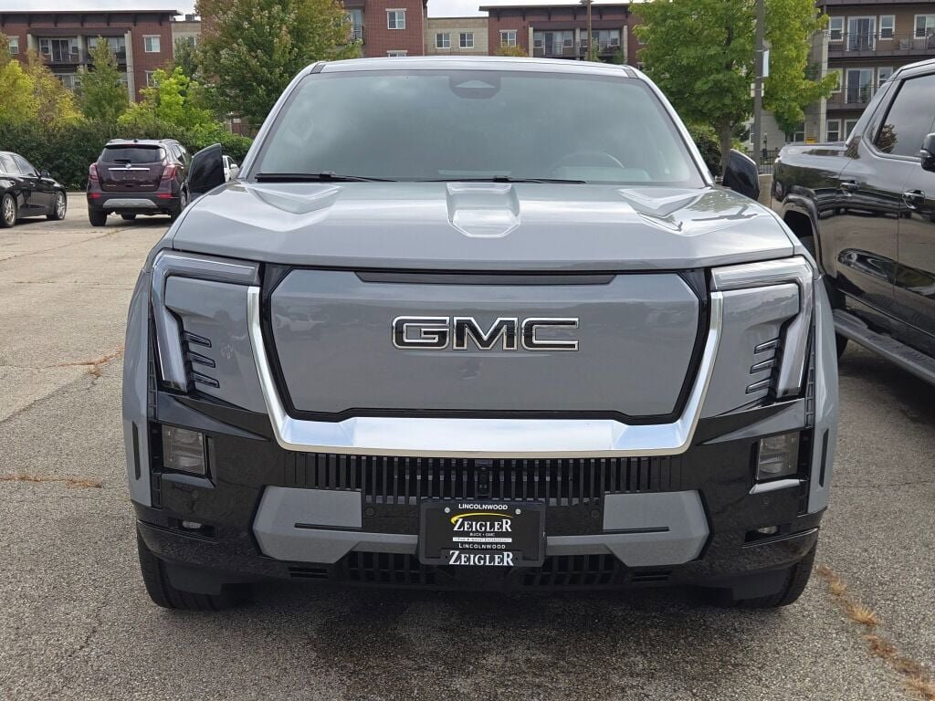 New 2026 GMC Sierra EV Elevation image 3