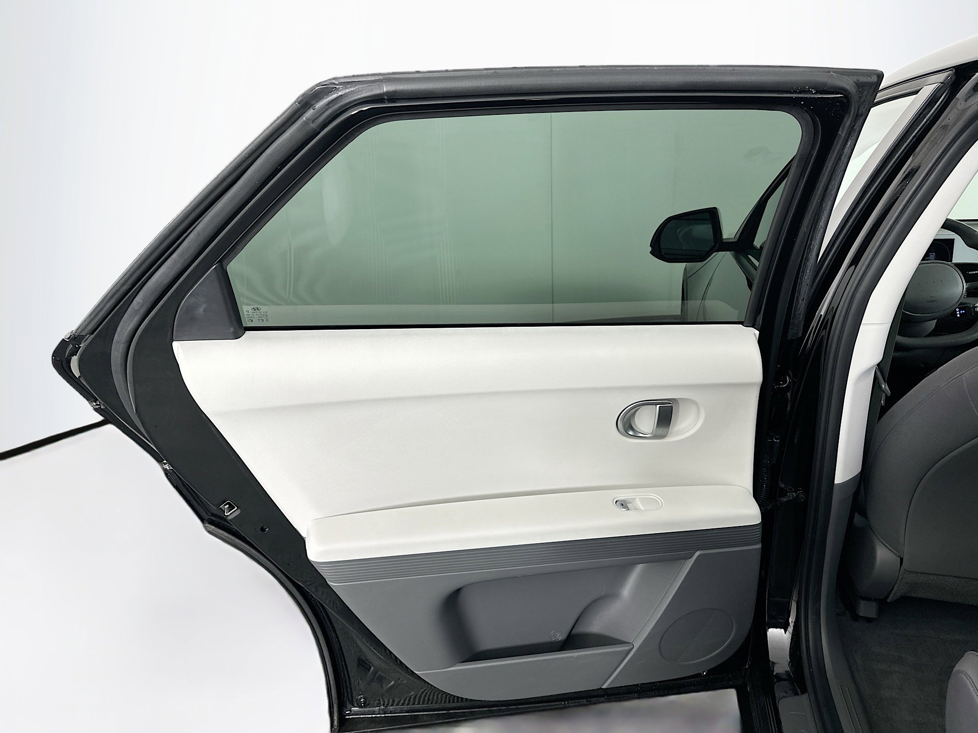 Used 2024 Hyundai Ioniq 5 SEL image 25