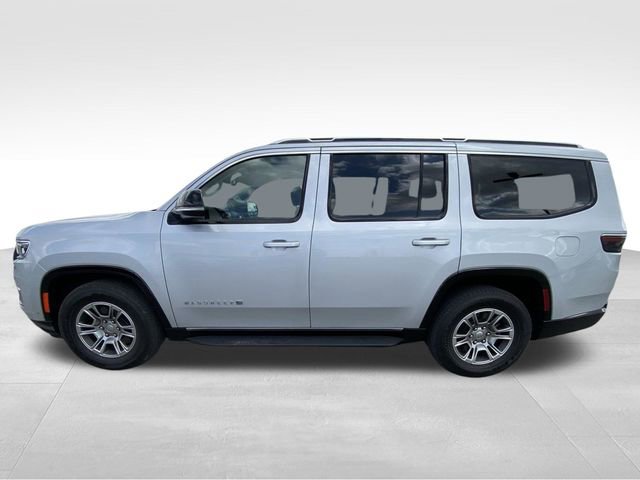 Used 2023 Jeep Wagoneer 4WD image 3