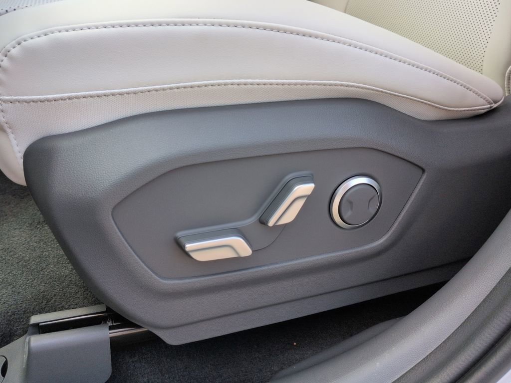 New 2026 Hyundai Santa Fe SEL image 16