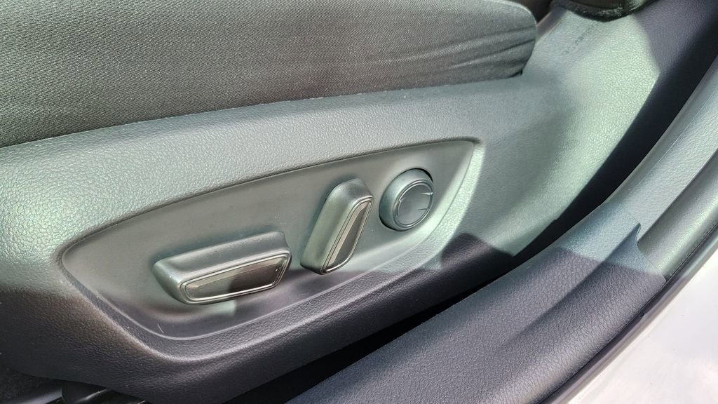 Certified 2022 Toyota Camry LE image 19