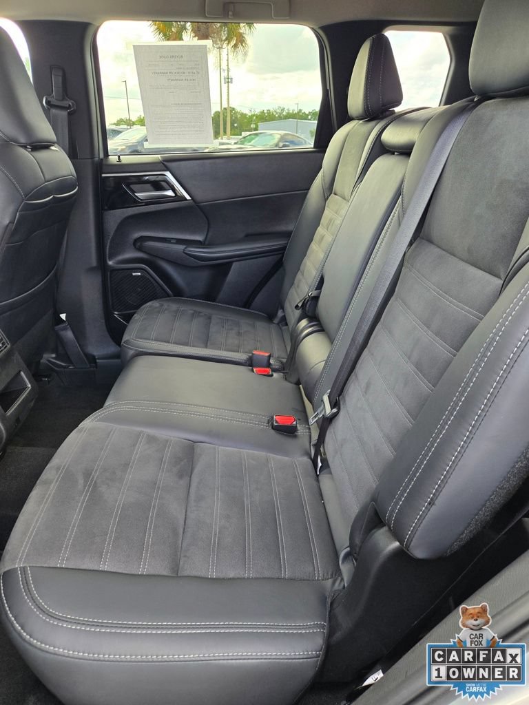 Used 2025 Mitsubishi Outlander SE FWD image 49