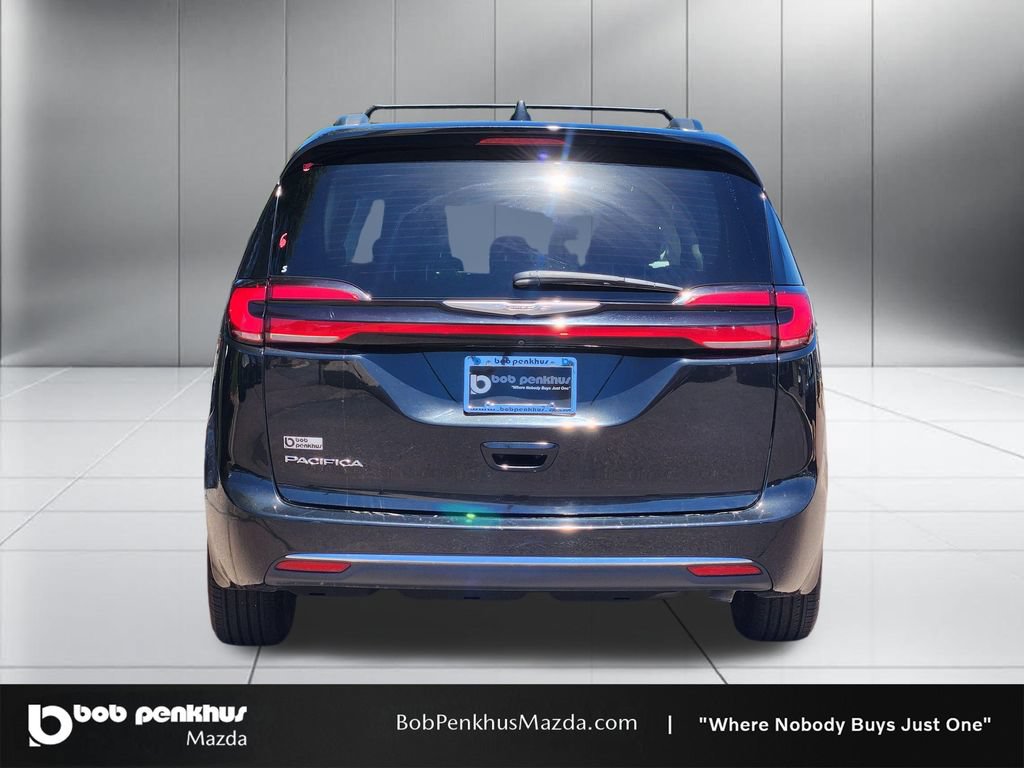 Used 2022 Chrysler Pacifica Touring-L FWD image 26