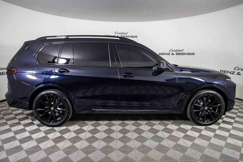Used 2025 BMW X7 xDrive40i w/ M Sport Package AWD/4WD image 3