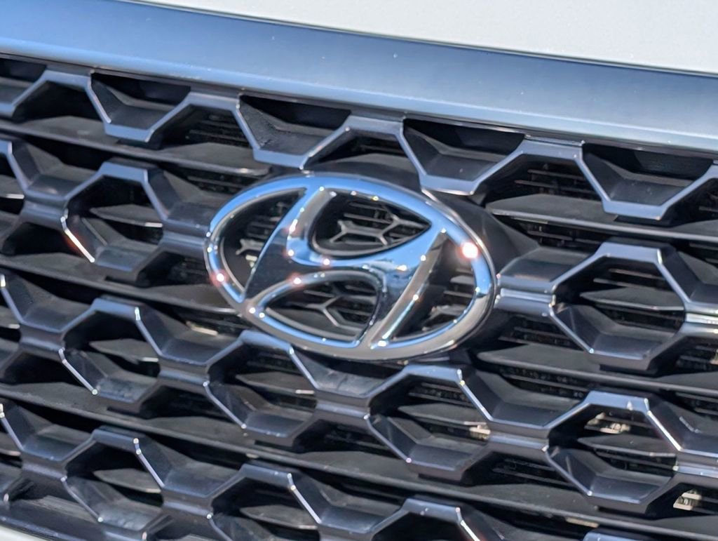 Used 2020 Hyundai Santa Fe SE image 5