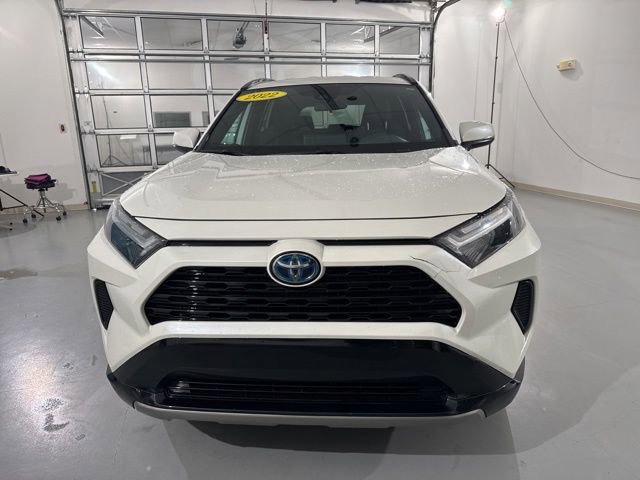 Used 2022 Toyota RAV4 SE AWD/4WD image 2
