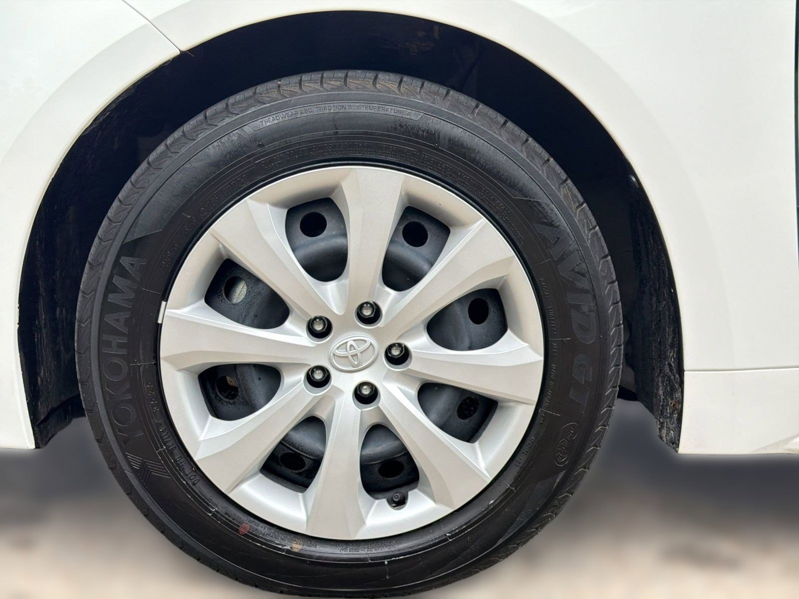 Used 2026 Toyota Corolla LE FWD image 12