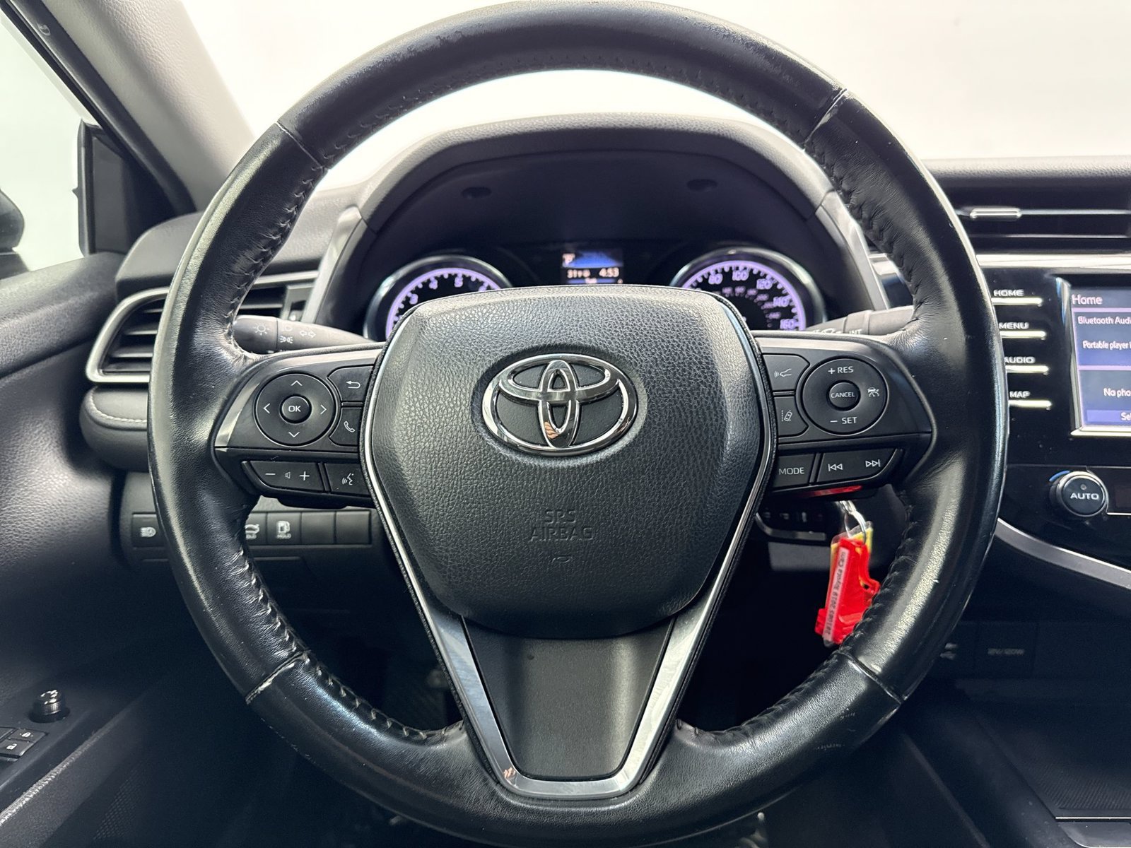 Used 2019 Toyota Camry SE FWD image 13