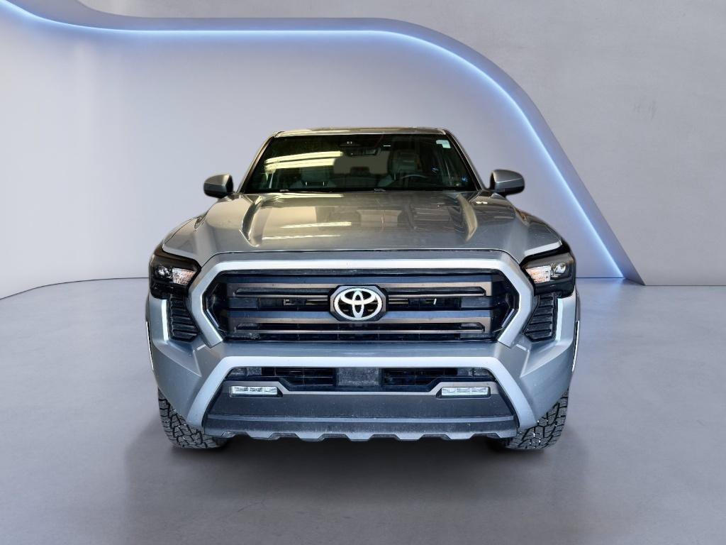 Used 2024 Toyota Tacoma SR5 AWD/4WD image 4