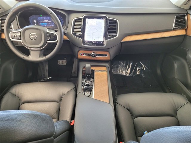 Certified 2025 Volvo XC90 B6 Ultra image 18
