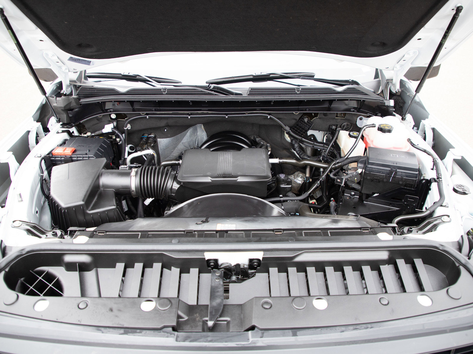 Used 2024 GMC Sierra 2500 Pro w/ 1SA Pro Safety Plus Package image 27