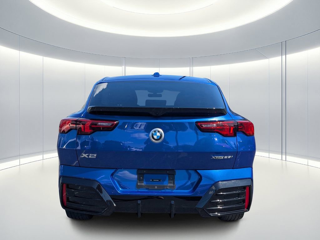 Used 2025 BMW X2 xDrive28i w/ M Sport Package AWD/4WD image 5