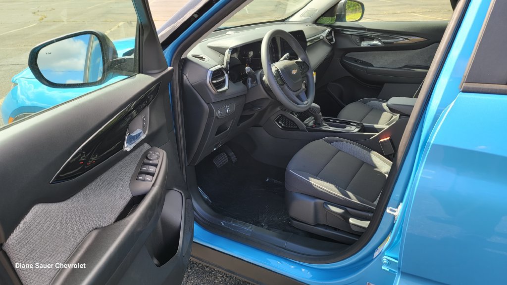 New 2026 Chevrolet TrailBlazer LS w/ LS Convenience Package FWD image 18