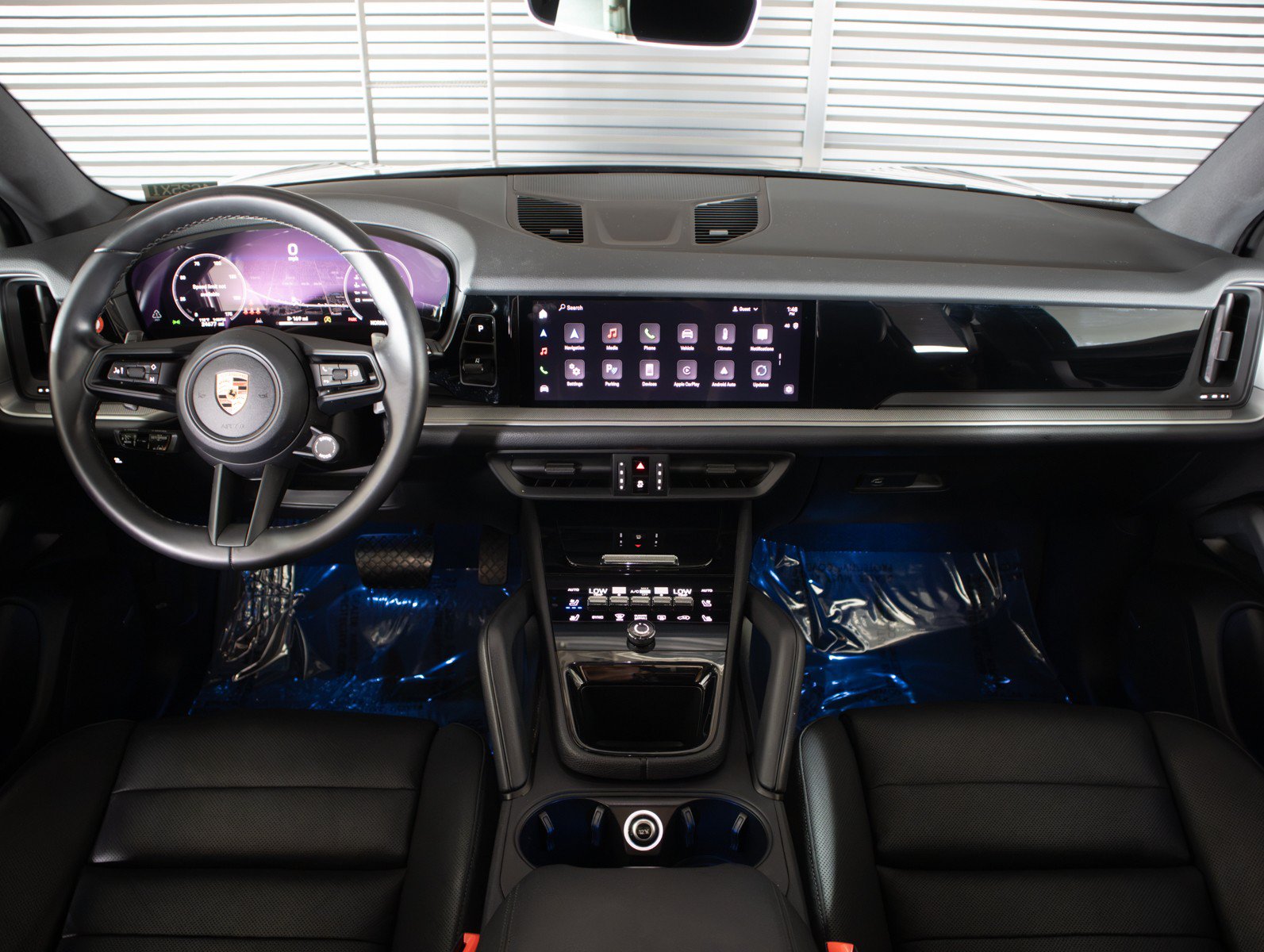 Certified 2024 Porsche Cayenne AWD/4WD image 14