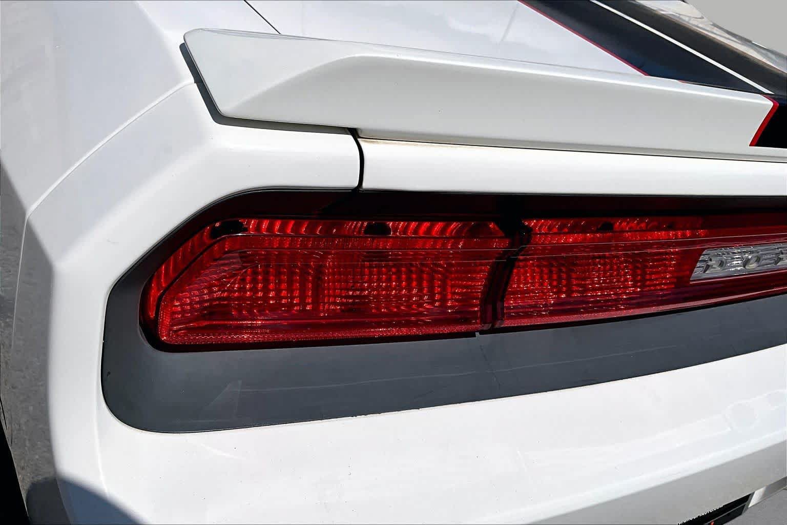 Used 2010 Dodge Challenger SE RWD image 28