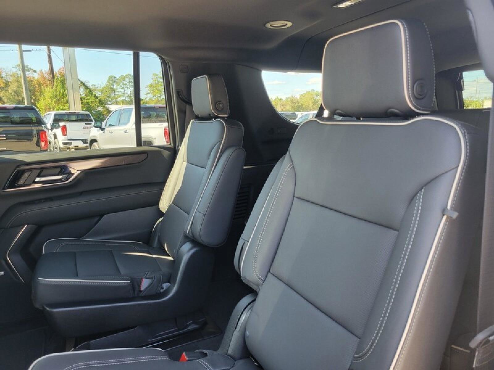 New 2026 GMC Yukon XL Elevation image 27