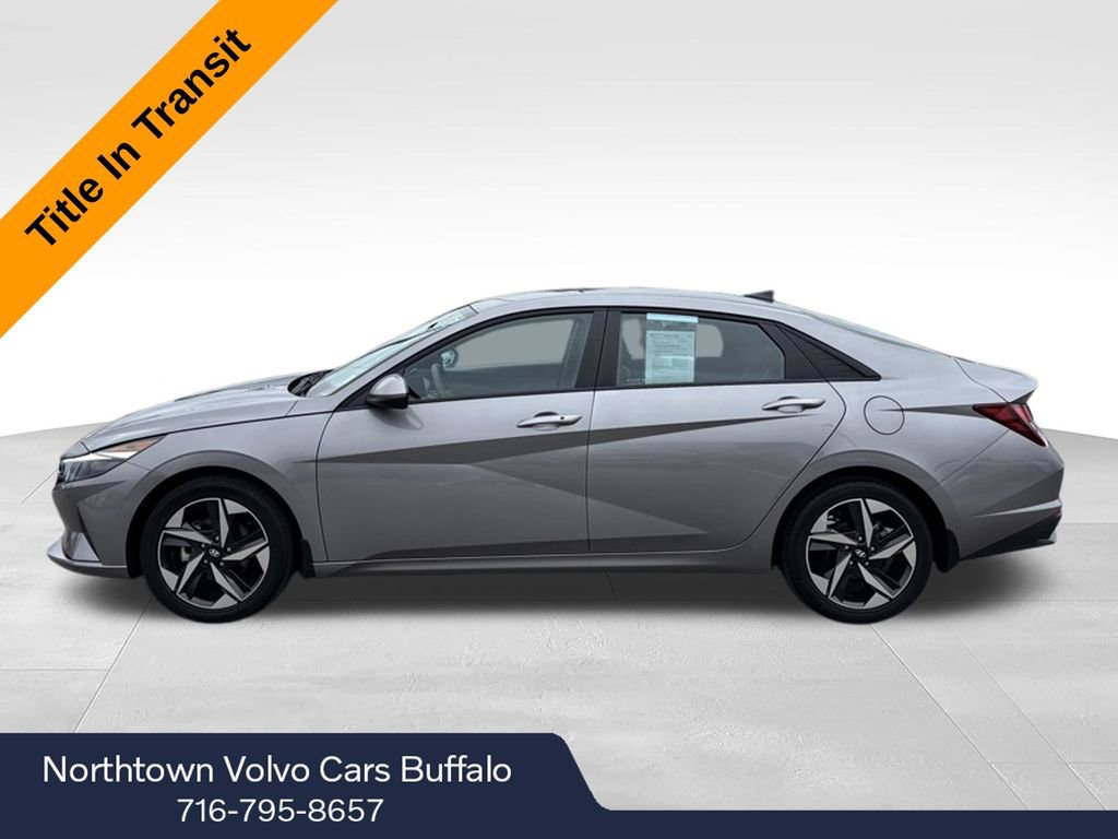 Used 2023 Hyundai Elantra SEL w/ Convenience Package FWD image 2