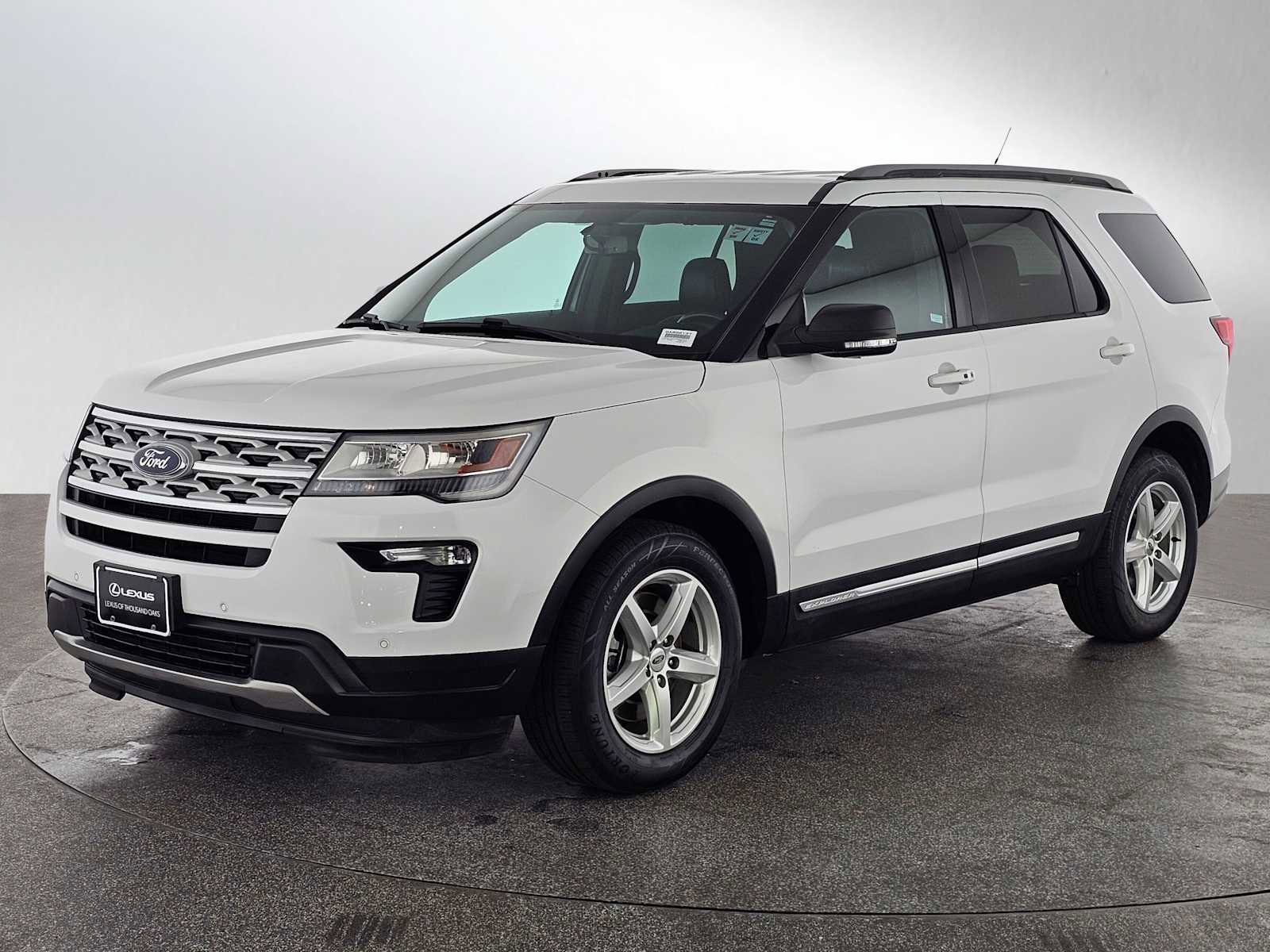 Used 2019 Ford Explorer XLT w/ Equipment Group 202A image 7