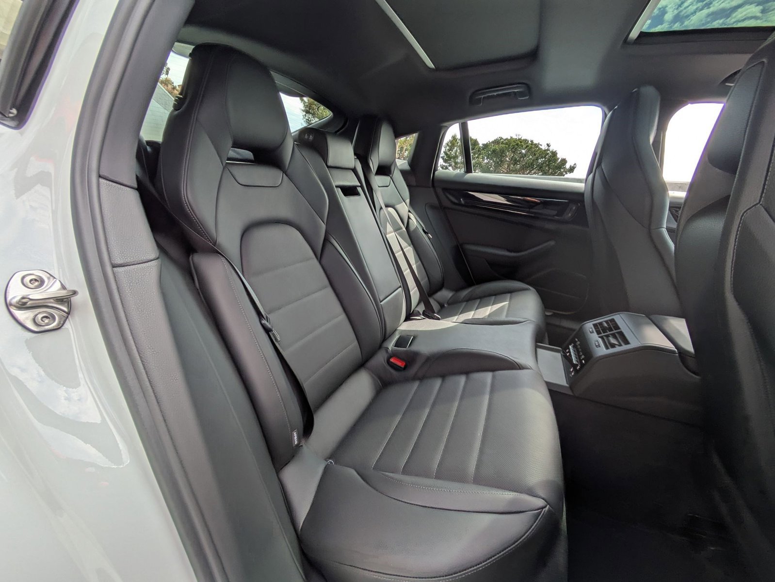 New 2025 Porsche Panamera 4 image 24