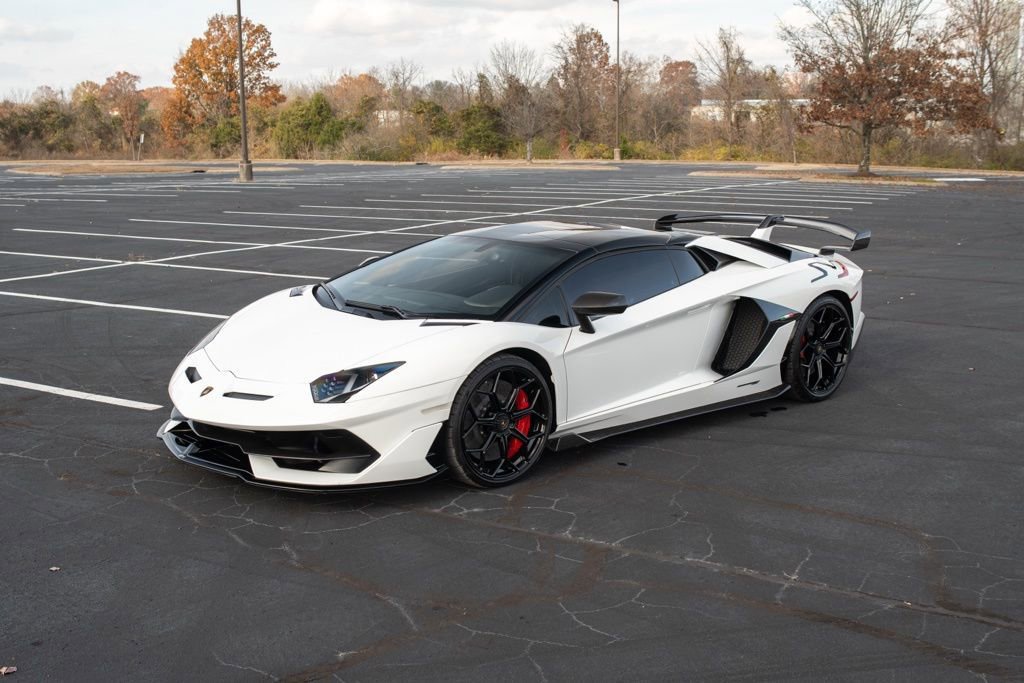 Used 2021 Lamborghini Aventador SVJ image 4