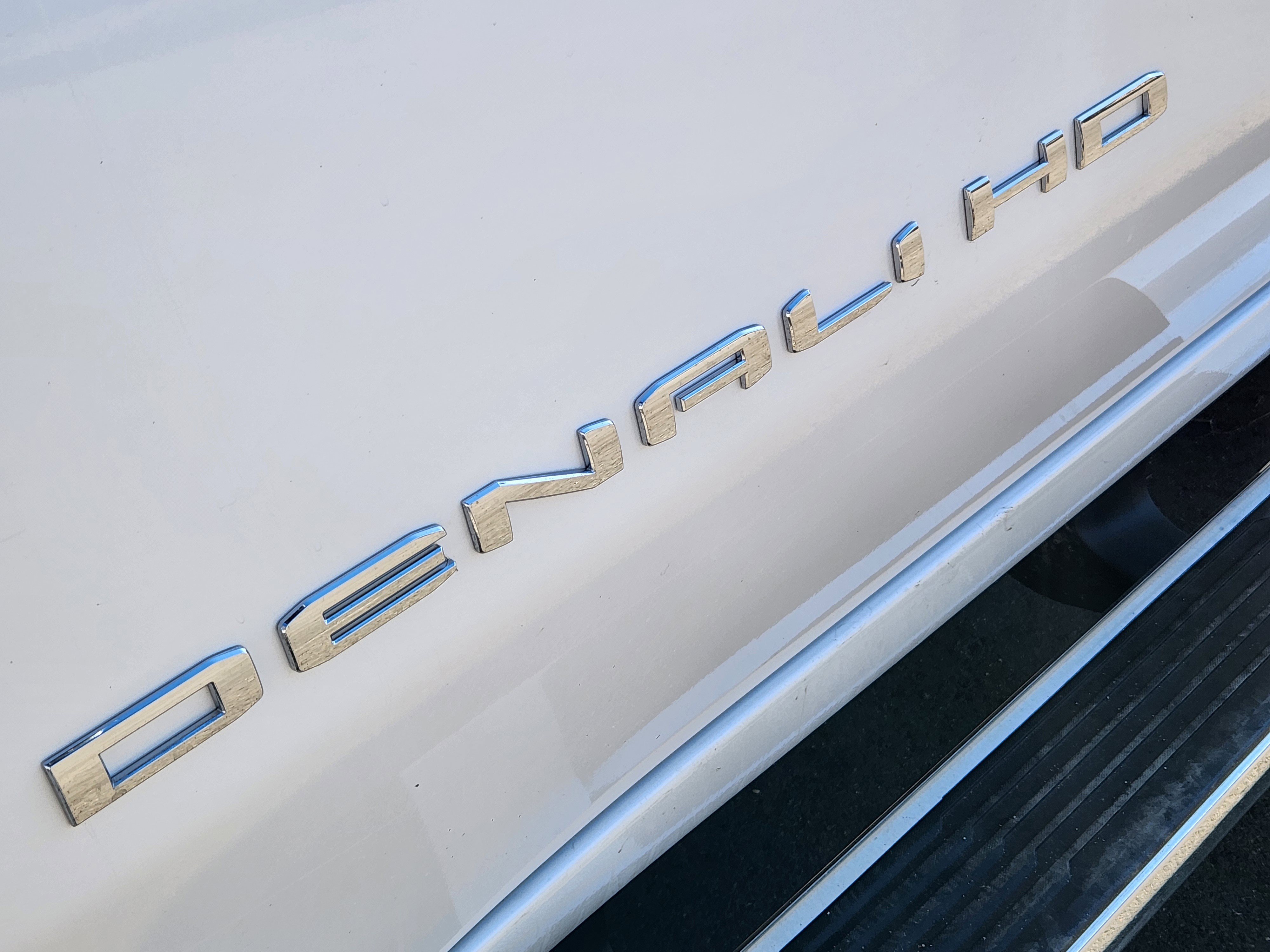 Certified 2022 GMC Sierra 3500 Denali image 8