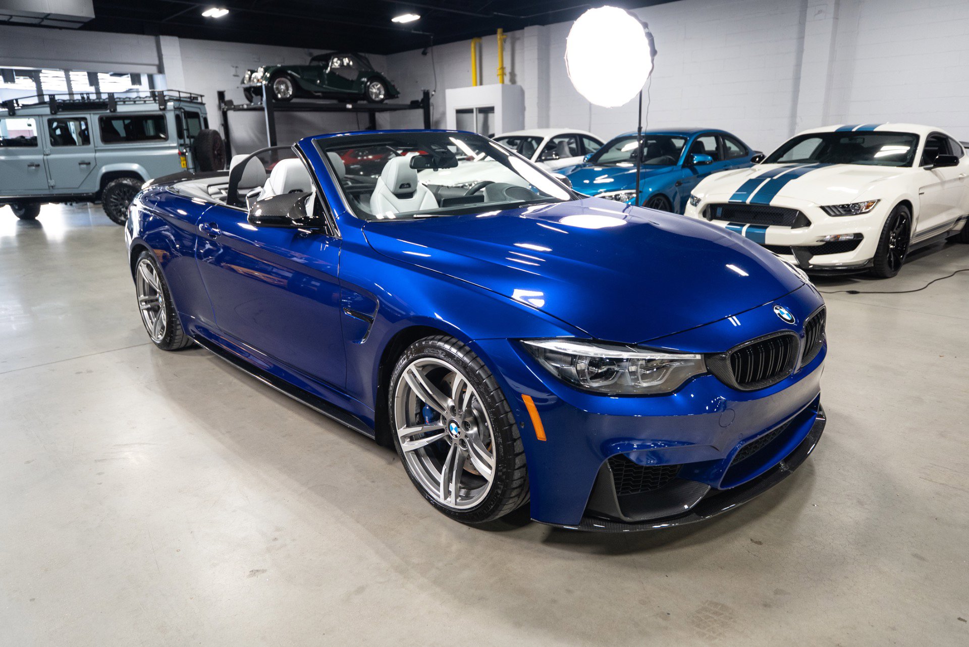 Used 2020 BMW M4 Convertible w/ Executive Package image 27