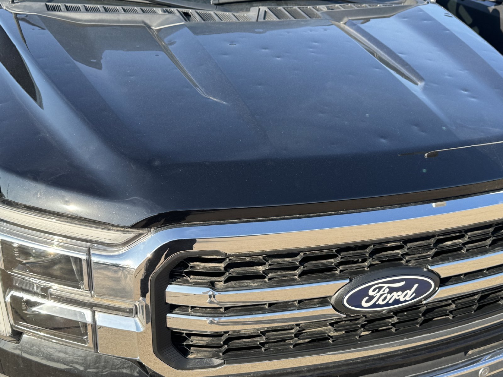 Used 2025 Ford F150 Lariat w/ Equipment Group 502A High AWD/4WD image 9
