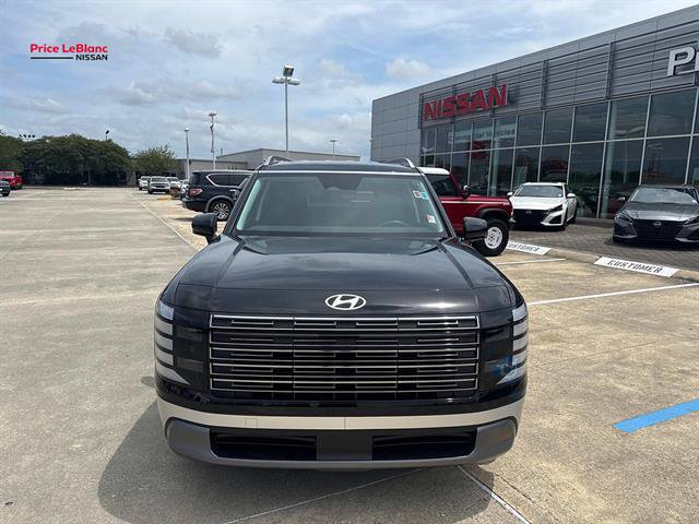 Used 2026 Hyundai Palisade SEL FWD image 2