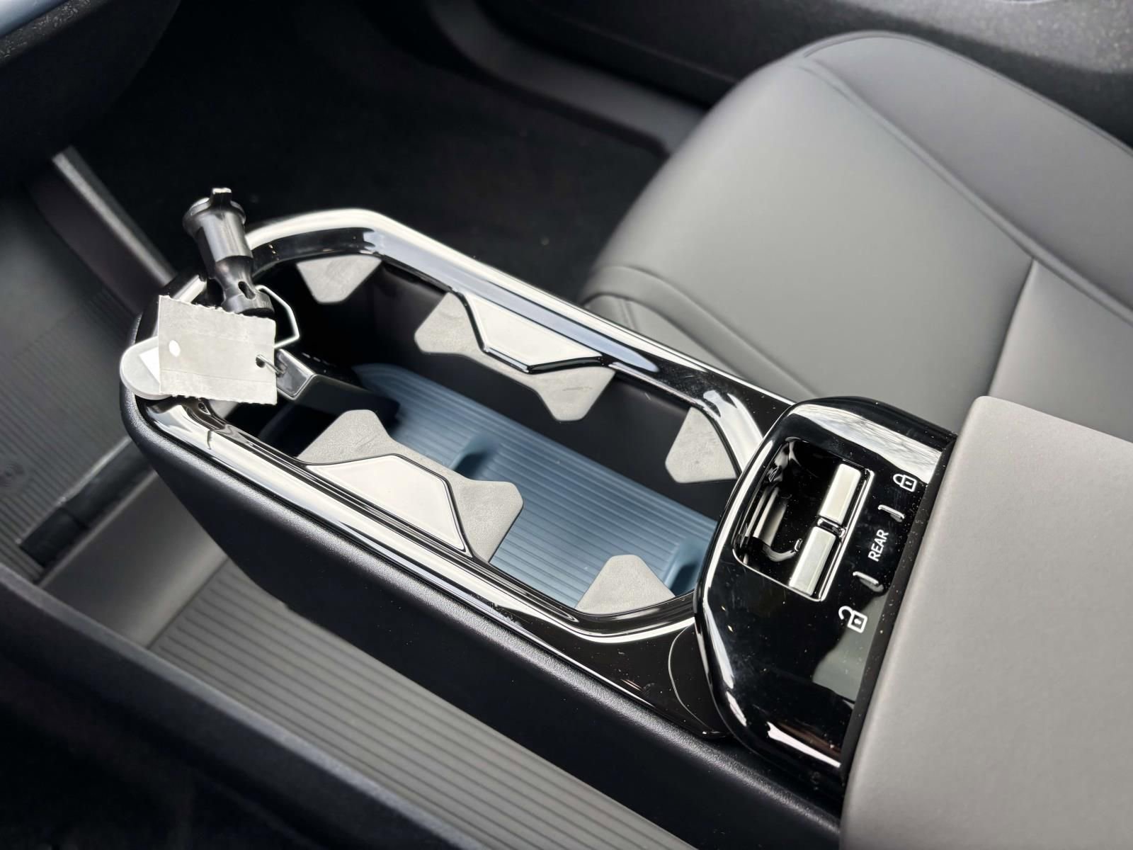 New 2026 Volvo EX30 Cross Country Ultra w/ Protection Package Premier AWD/4WD image 21