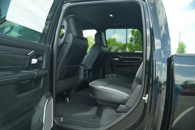New 2026 RAM 2500 Laramie AWD/4WD image 13