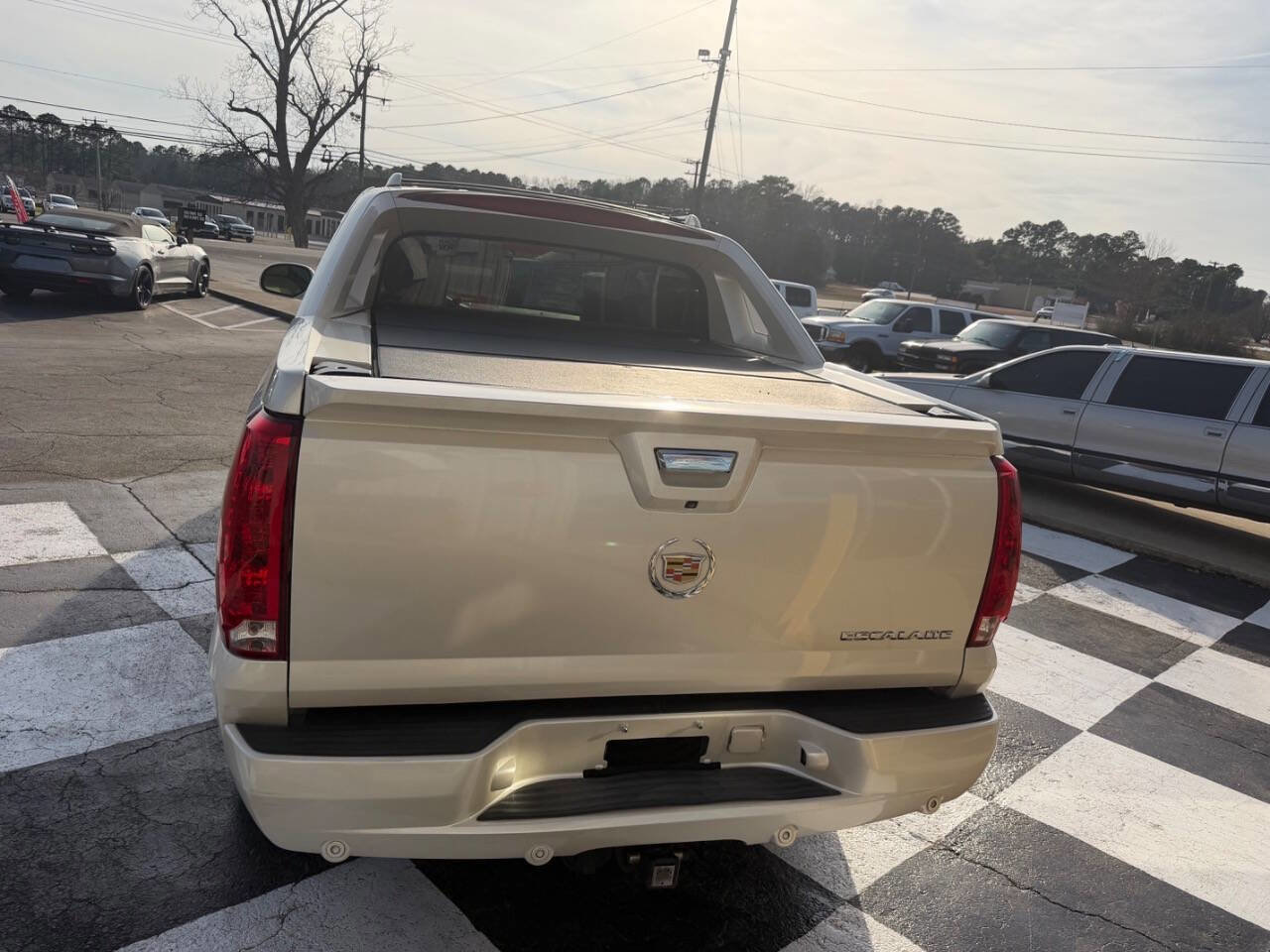 Used 2008 Cadillac Escalade EXT image 7