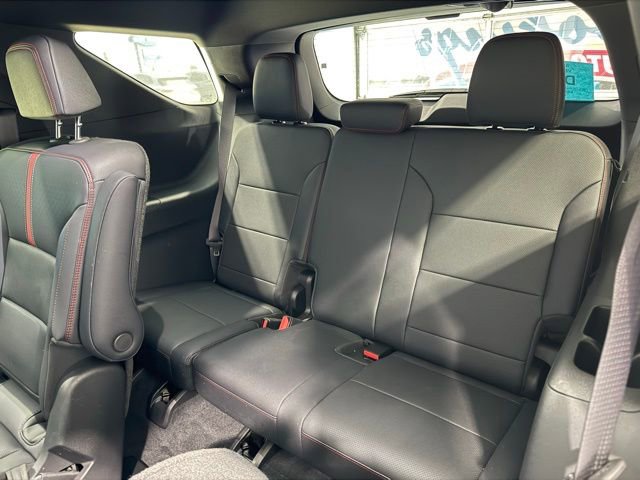 Used 2024 Chevrolet Traverse RS image 21