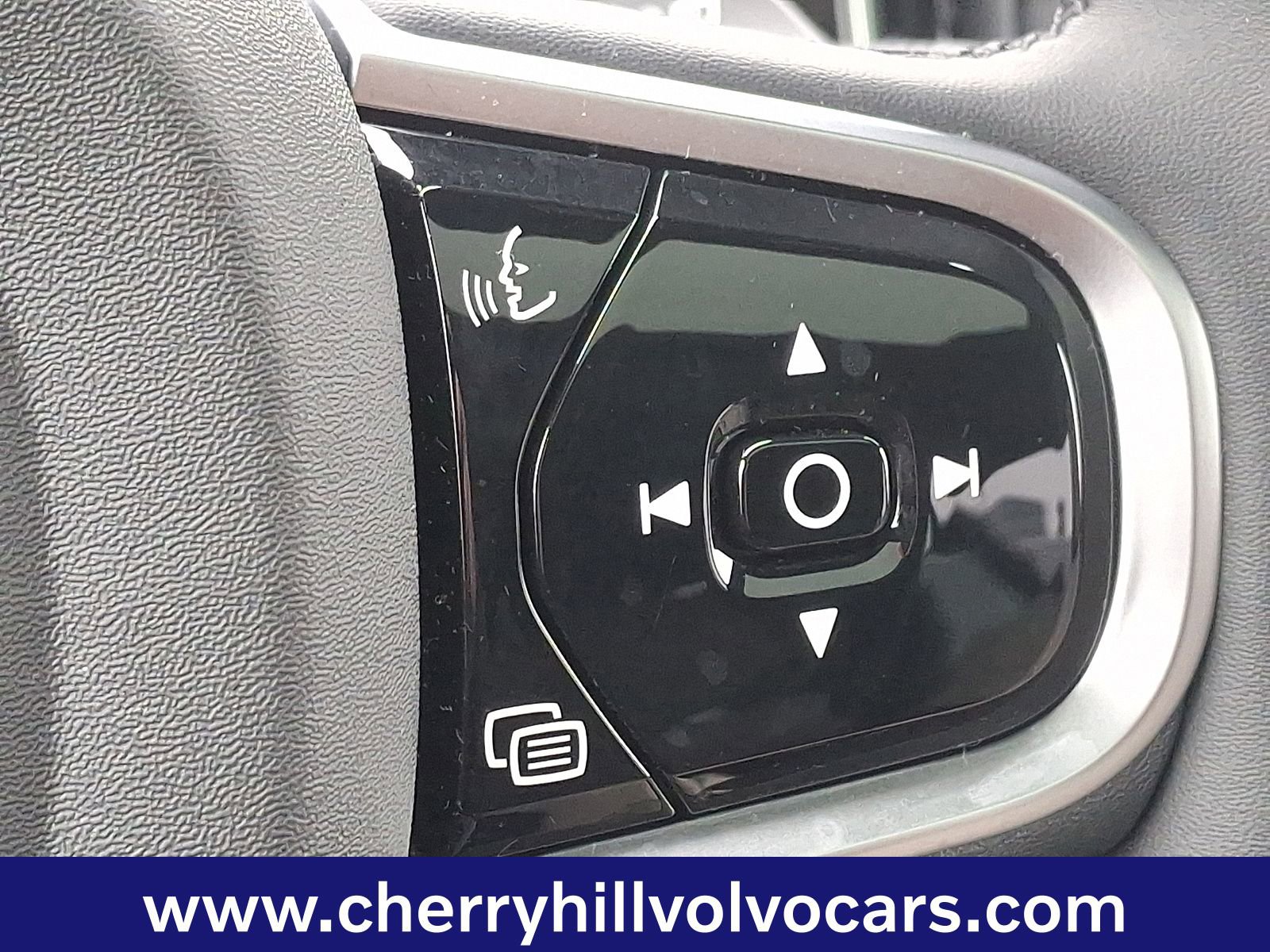 Certified 2025 Volvo XC90 B5 Plus image 23