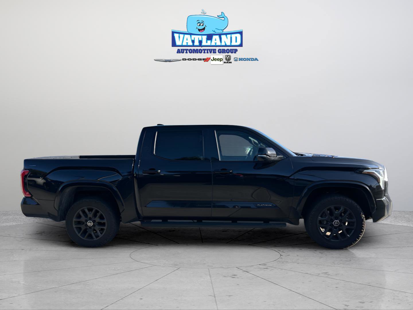 Used 2024 Toyota Tundra Platinum AWD/4WD image 6