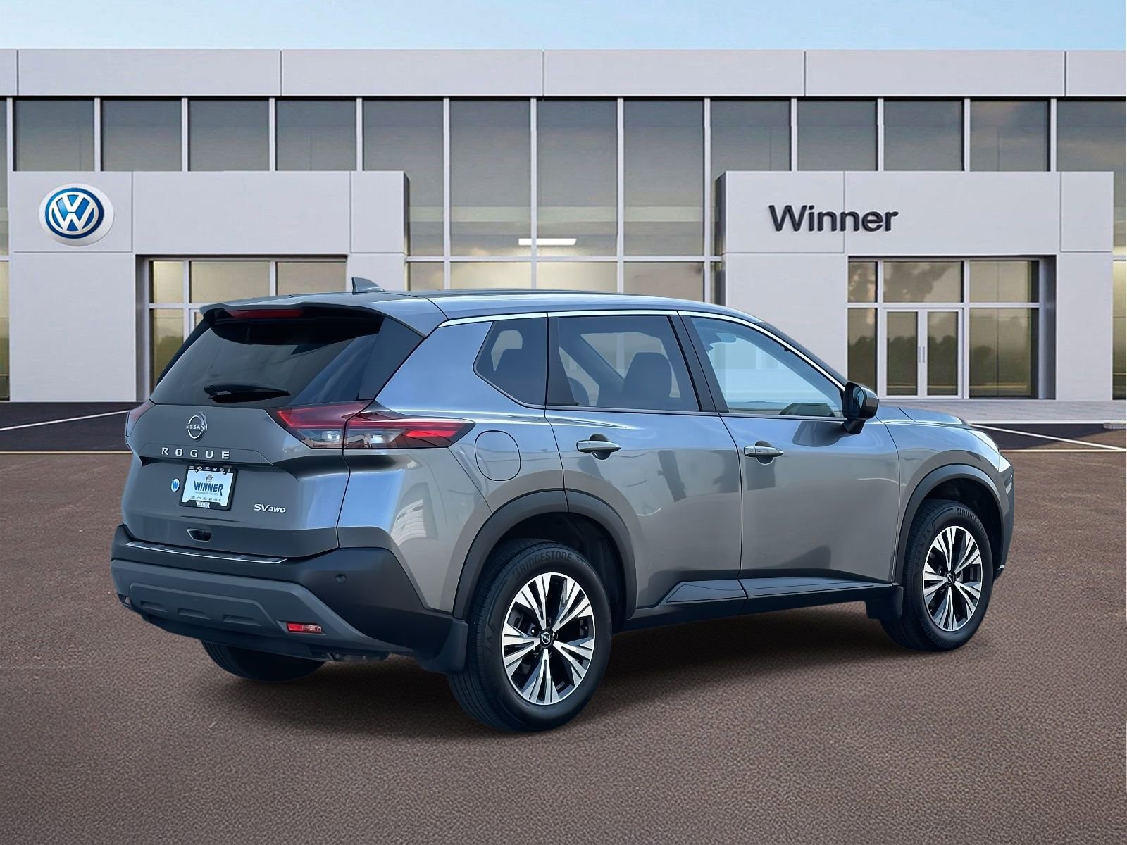 Used 2023 Nissan Rogue SV image 5