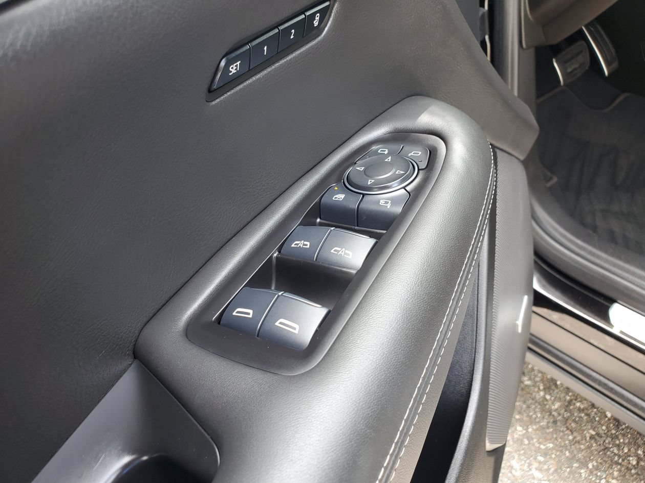 Used 2025 Cadillac XT6 Sport w/ Platinum Package AWD/4WD image 18