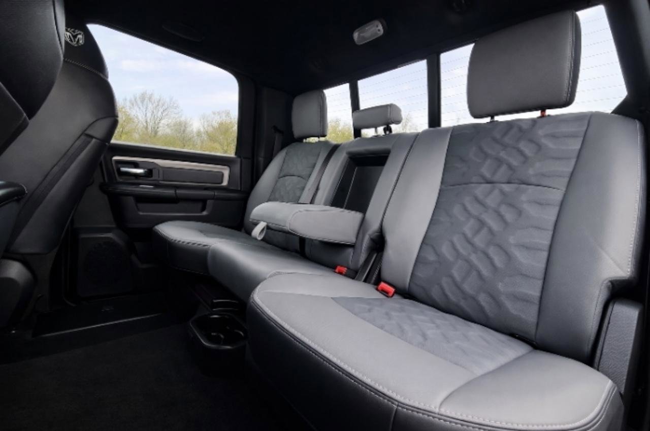 Used 2017 RAM 2500 Power Wagon w/ Luxury Group image 11