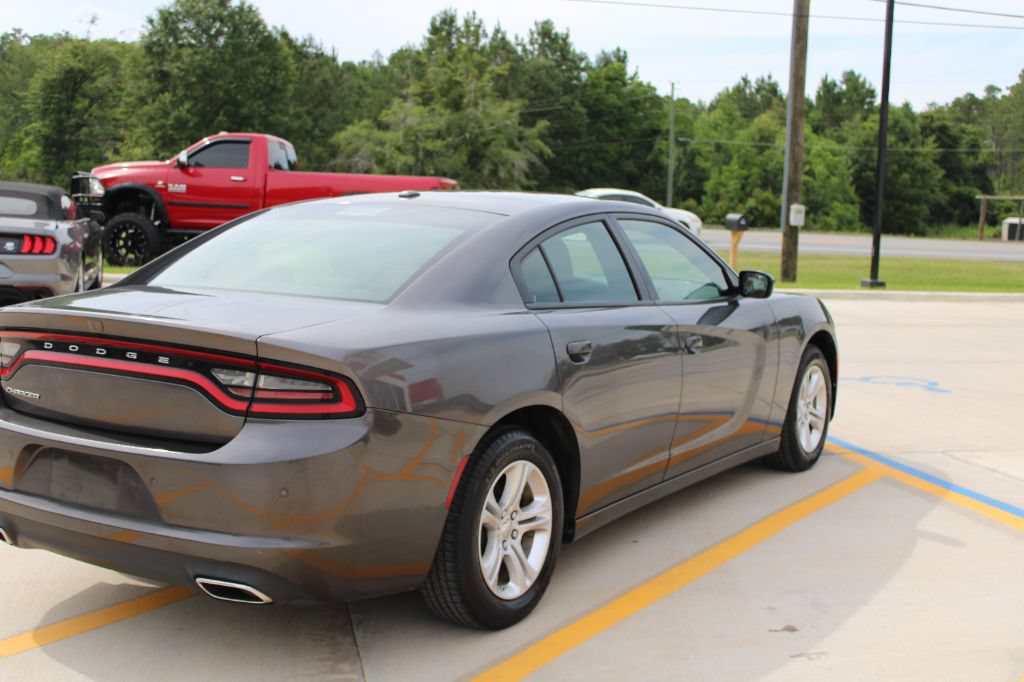 Used 2022 Dodge Charger SXT RWD image 3