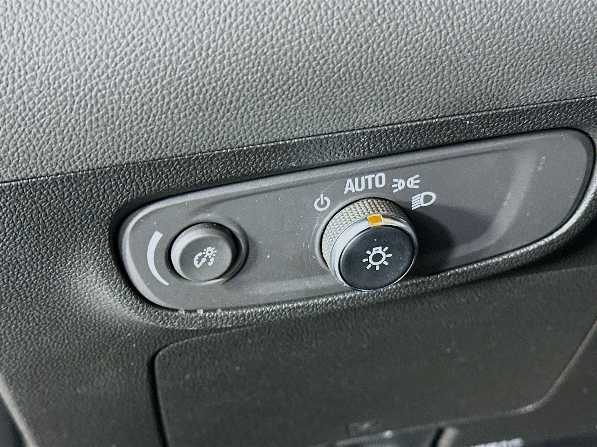 Used 2025 Buick Encore GX Preferred FWD image 17