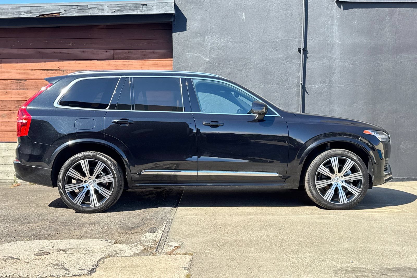 Certified 2024 Volvo XC90 B6 Ultimate AWD/4WD image 9