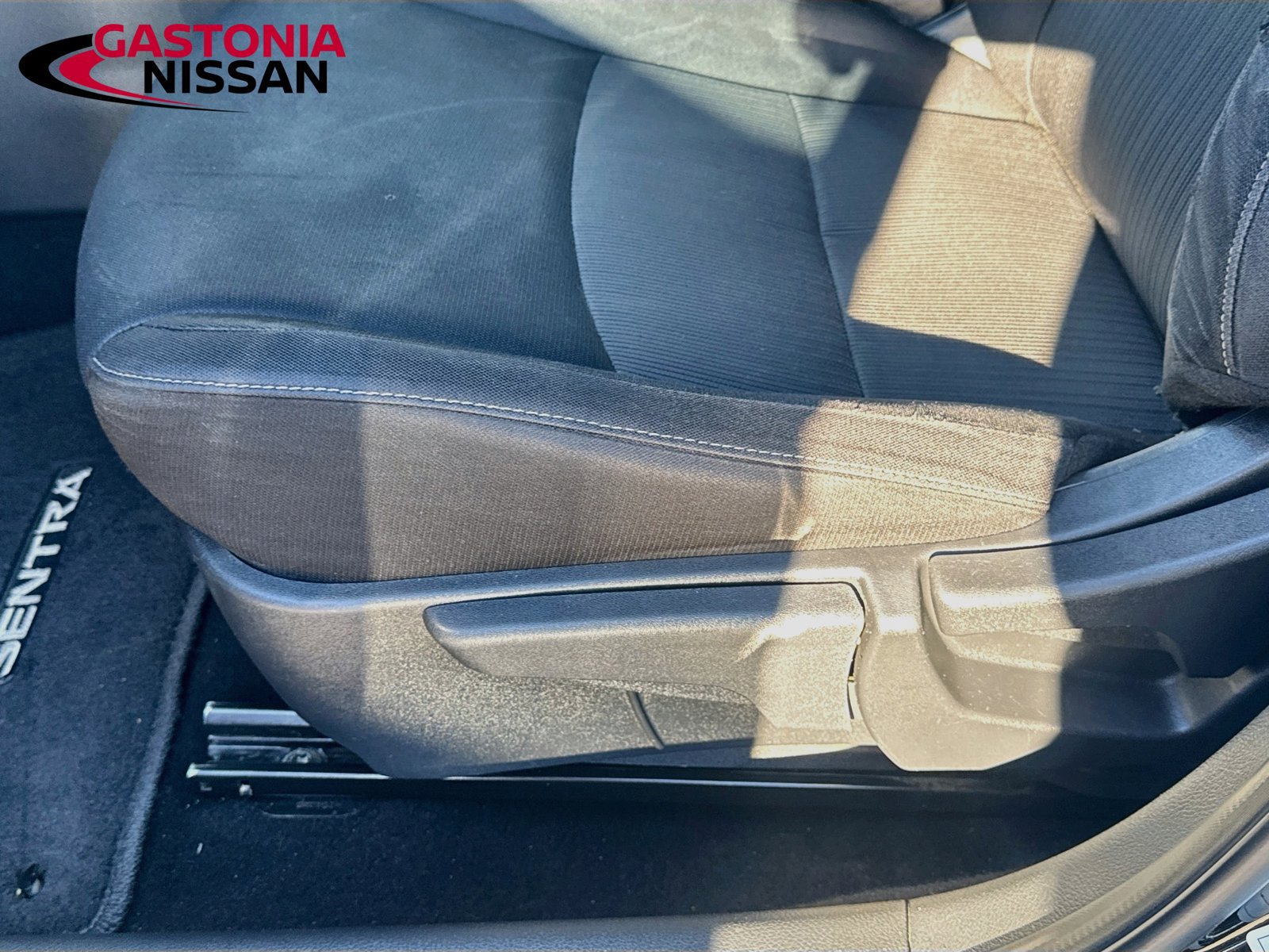 Used 2021 Nissan Sentra SV FWD image 23